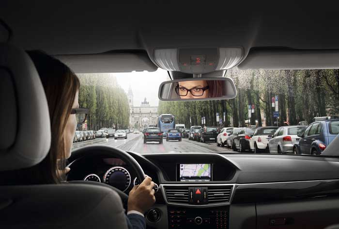 Die richtige Brille beim Autofahren © Carl Zeiss